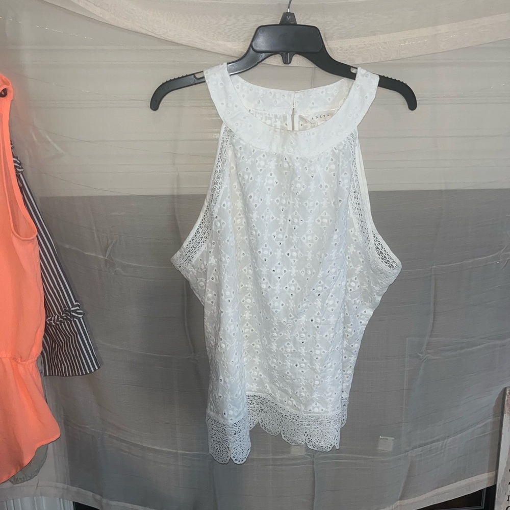 Fresh 100% cotton white blouse perfect for summer.
